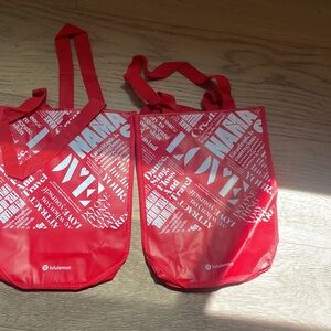 COPY - Lululemon small lunch  bags